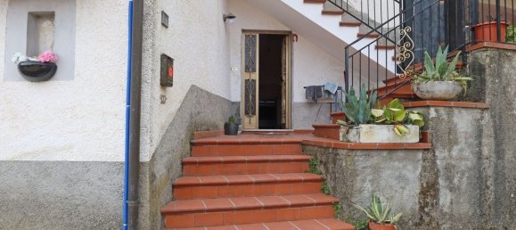 3 Schlafzimmer Haus in Mulazzo, Italy, Nr. 357110 3