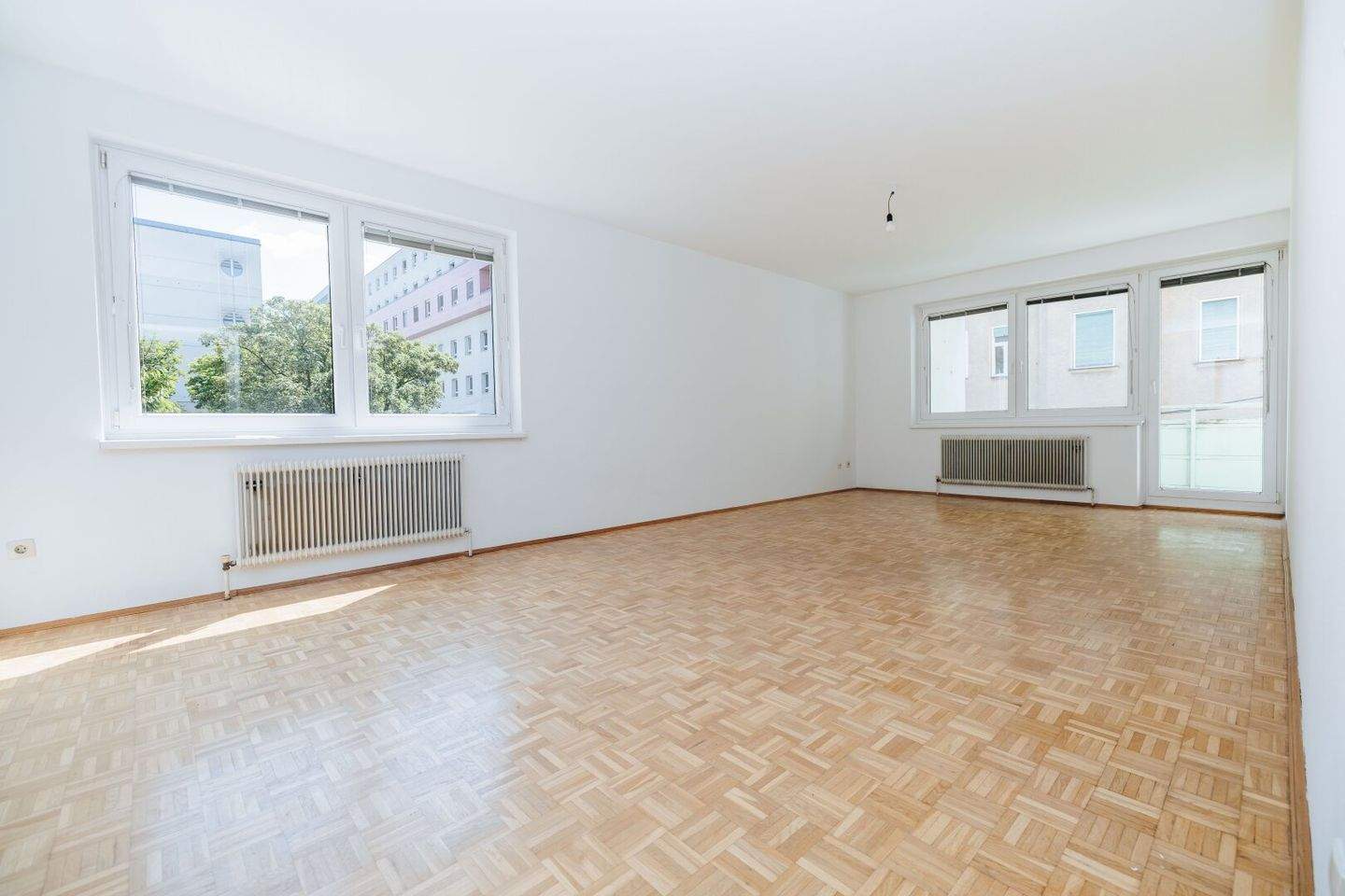 5 rooms Apartment in Jakomini, Austria No. 237469