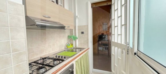 5-Zimmer Gewerbliche Immobilie in Bari, Italy, Nr. 23737 34