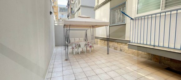 5-Zimmer Gewerbliche Immobilie in Bari, Italy, Nr. 23737 3