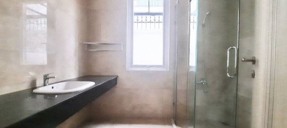 Villa de 4 dormitorios en Tay Ho, Vietnam No. 518 10