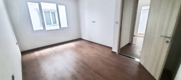 Villa de 4 dormitorios en Tay Ho, Vietnam No. 518 6