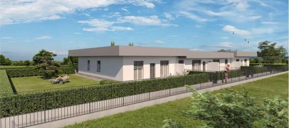 6 rooms Villa in Urgnano, Italy No. 103811 2