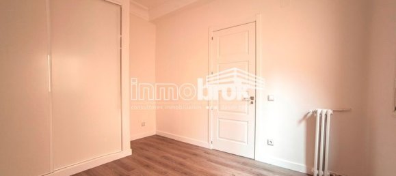 Apartamento T4 em Madrid, Spain N.º 77924 12