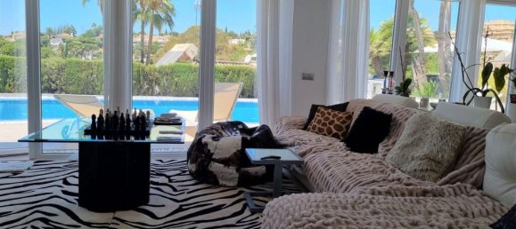 Villa de 5 dormitorios en Marbella, Spain No. 167466 3