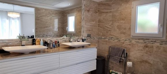 Villa de 5 dormitorios en Marbella, Spain No. 167466 25