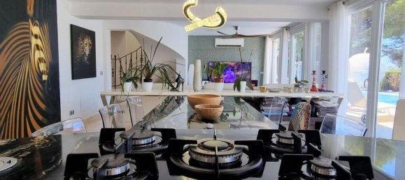 Villa de 5 dormitorios en Marbella, Spain No. 167466 28