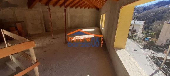 Дом с 6 комнатами в Баллабио, Италия № 88767 8