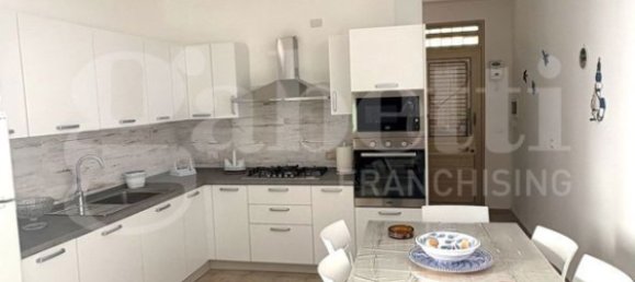 2 Schlafzimmer Haus in Petrosino, Italy, Nr. 351418 13