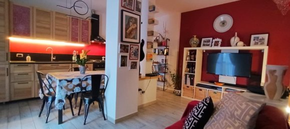 3 rooms Apartment in Urbania, Italy No. 17459 8