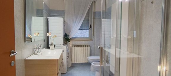 3 rooms Apartment in Urbania, Italy No. 17459 17