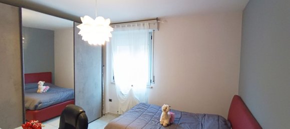 3 rooms Apartment in Urbania, Italy No. 17459 14