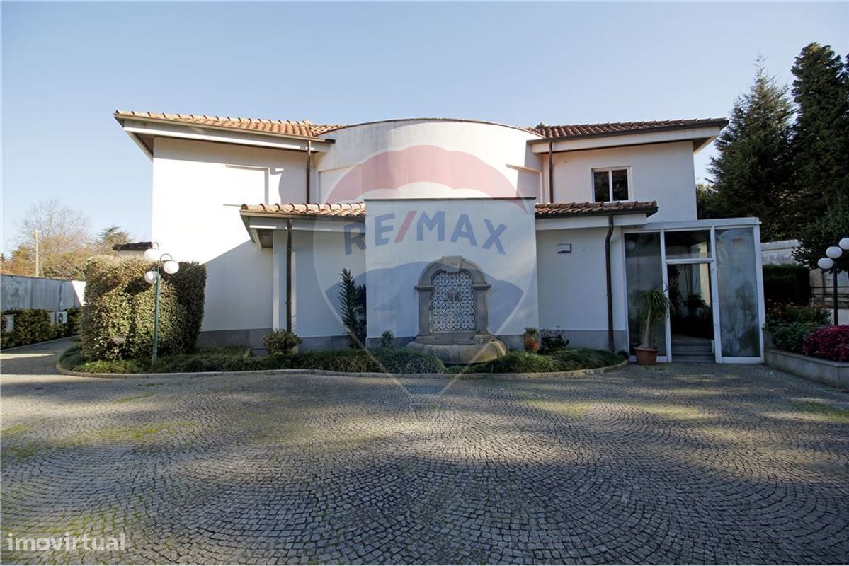 7 bedrooms House in Moreira, Portugal No. 36696