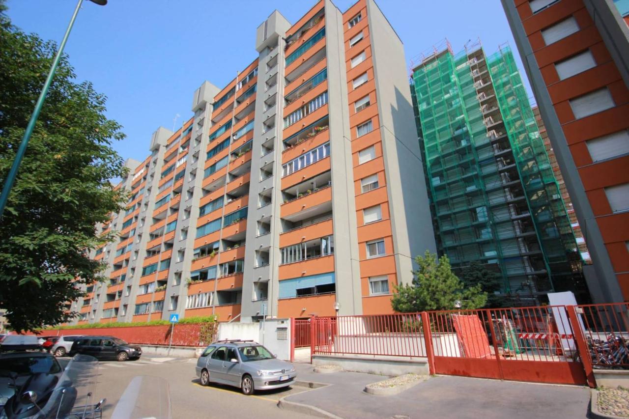 2غرفة شقة في Cologno Monzese, Italy رقم 35377