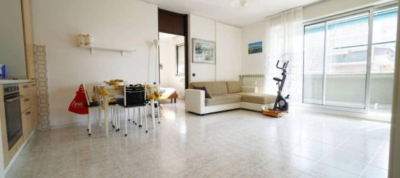 2غرفة شقة في Cologno Monzese, Italy رقم 35377 9