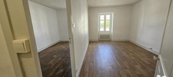 283m² Office in Vienne, France No. 315641 11