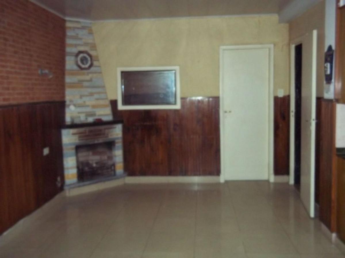 3 bedrooms House in Mar del Plata, Argentina No. 92315