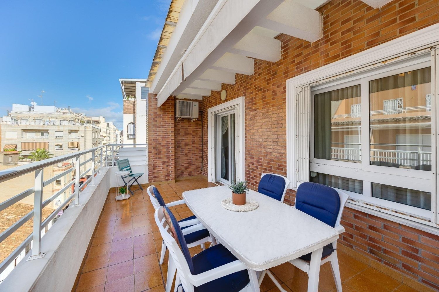 2 bedrooms Penthouse in Torrevieja, Spain No. 133272