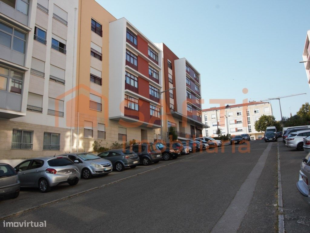 5 غرف نوم منزل ذو طابقين في Leiria, Portugal رقم 295795