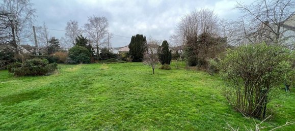 651m² Land in Boussy-Saint-Antoine, France No. 275266 3