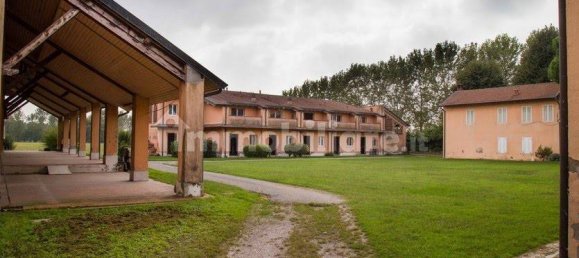 Casa de 58 dormitorios en Ozzero, Italy No. 61145 12