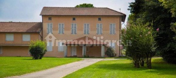 Casa de 58 dormitorios en Ozzero, Italy No. 61145 15