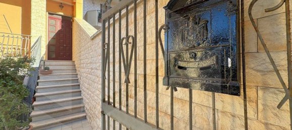 3-salle Appartement à Triggiano, Italy No. 29351 2