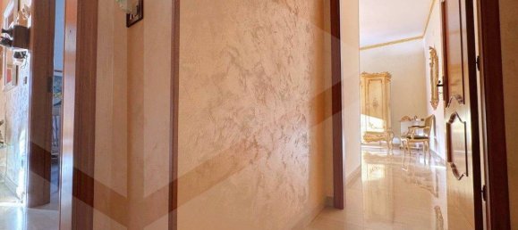 3-salle Appartement à Triggiano, Italy No. 29351 17