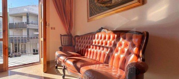 3-salle Appartement à Triggiano, Italy No. 29351 8