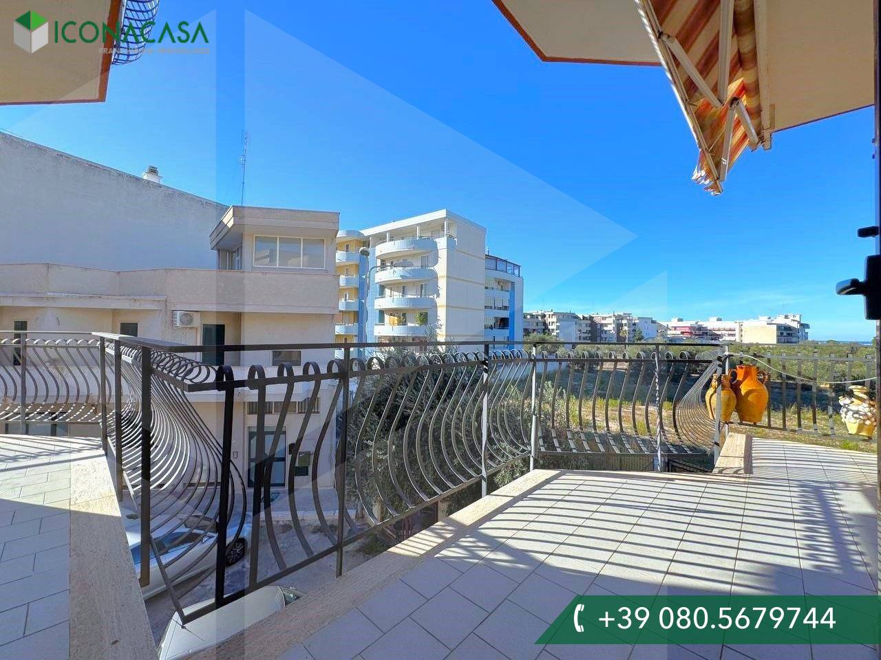 3-salle Appartement à Triggiano, Italy No. 29351