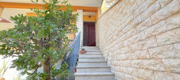 3-salle Appartement à Triggiano, Italy No. 29351 4