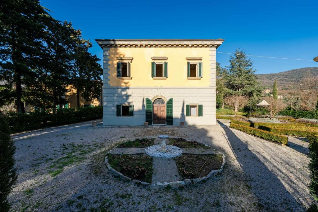 Вилла с 5 спальнями в Кортона, Италия № 53651