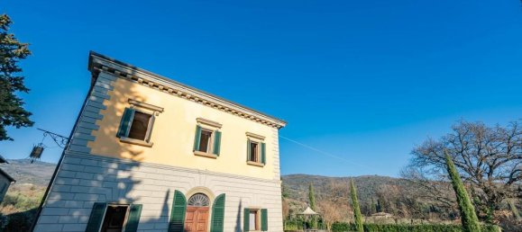 Вилла с 5 спальнями в Кортона, Италия № 53651 3