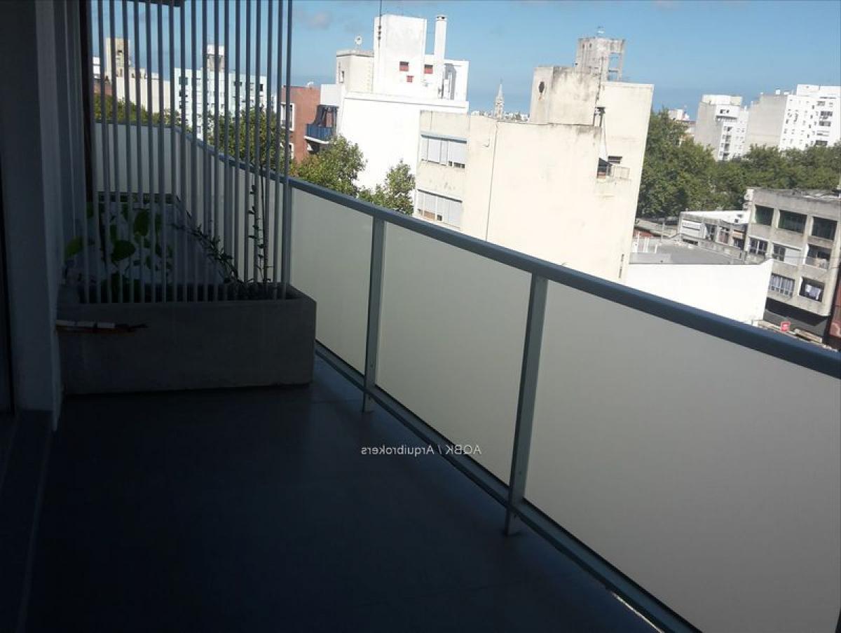 Квартира с 2 спальнями в Монтевидео, Уругвай № 1810