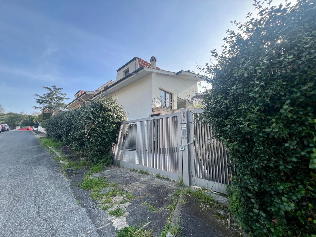 Villa de 6 dormitorios en Guidonia Montecelio, Italy No. 330794