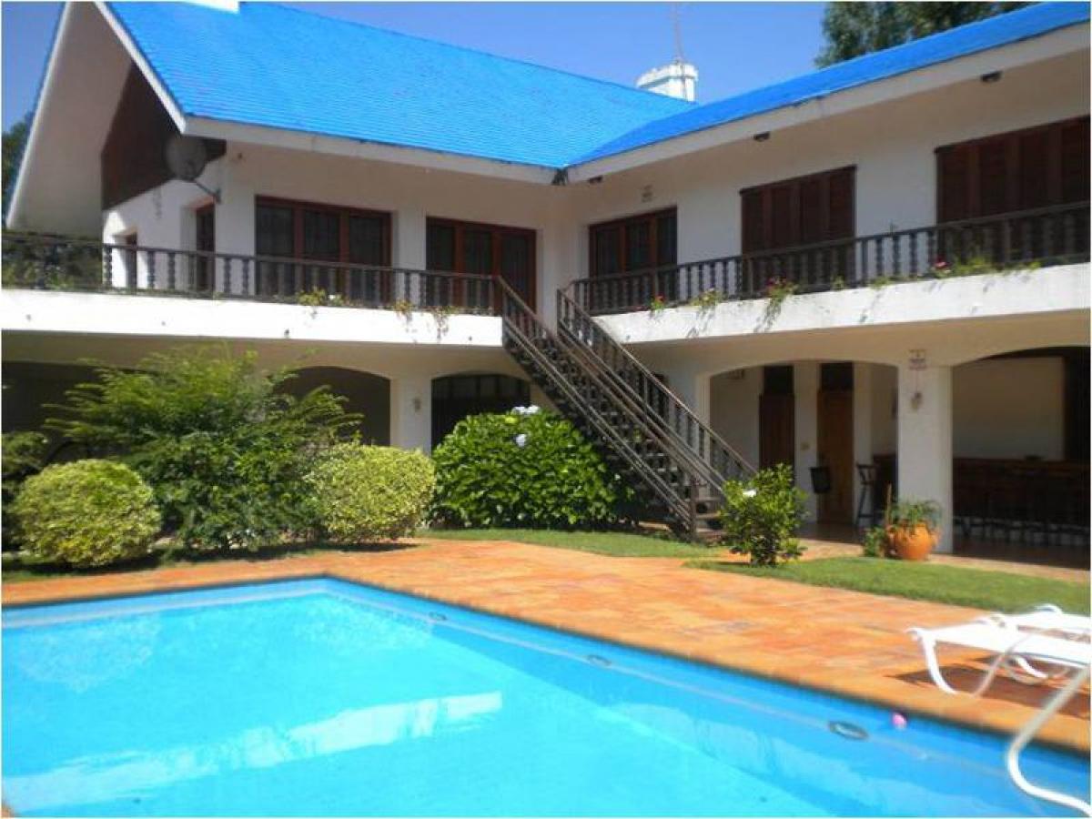 6 bedrooms House in Maldonado, Uruguay No. 2325