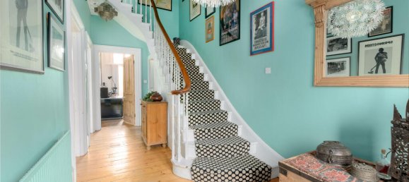 7 bedrooms House in London, United Kingdom No. 13933 11