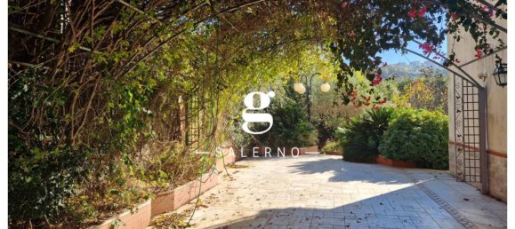 6 bedrooms Villa in Salerno, Italy No. 264423 2