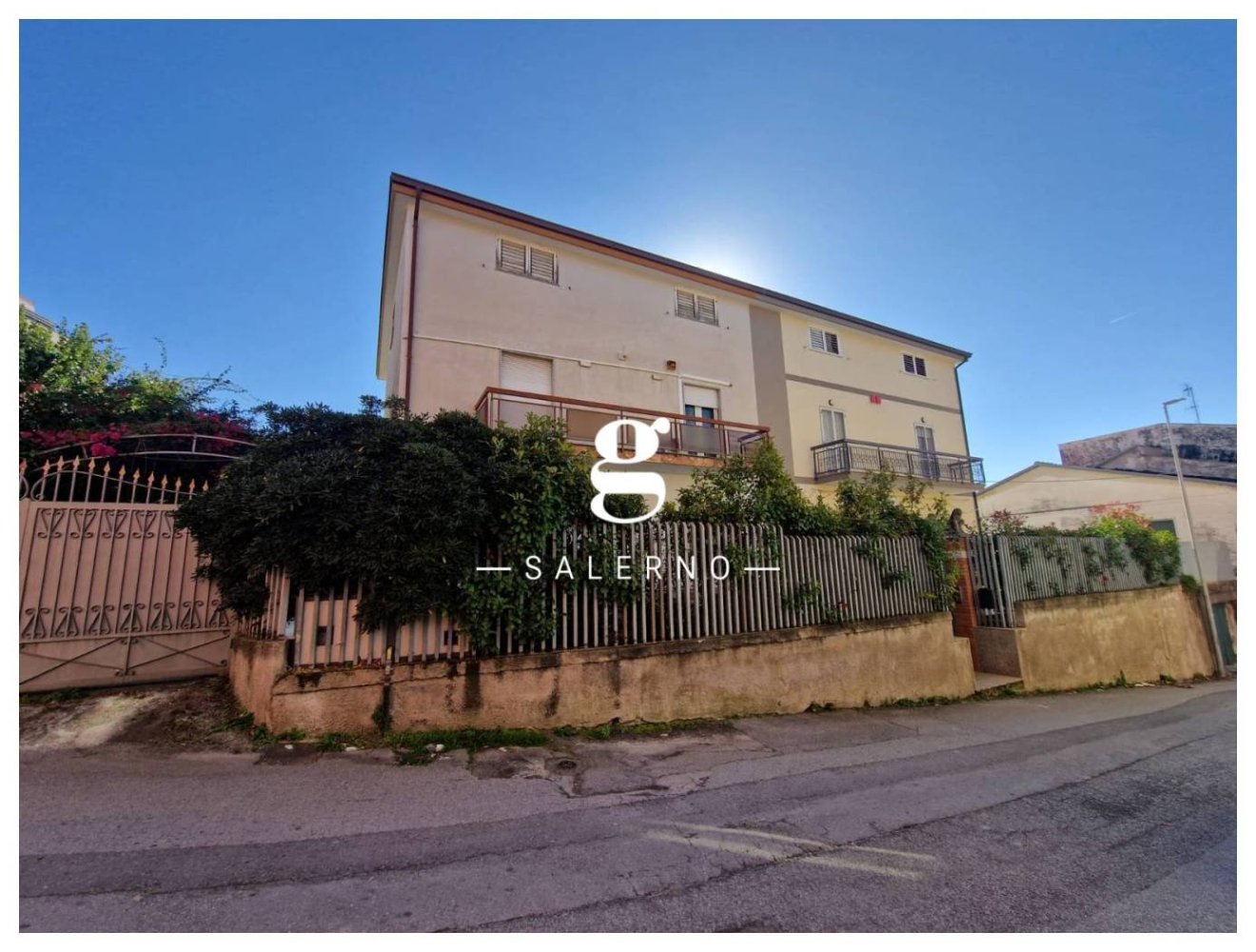 6 bedrooms Villa in Salerno, Italy No. 264423