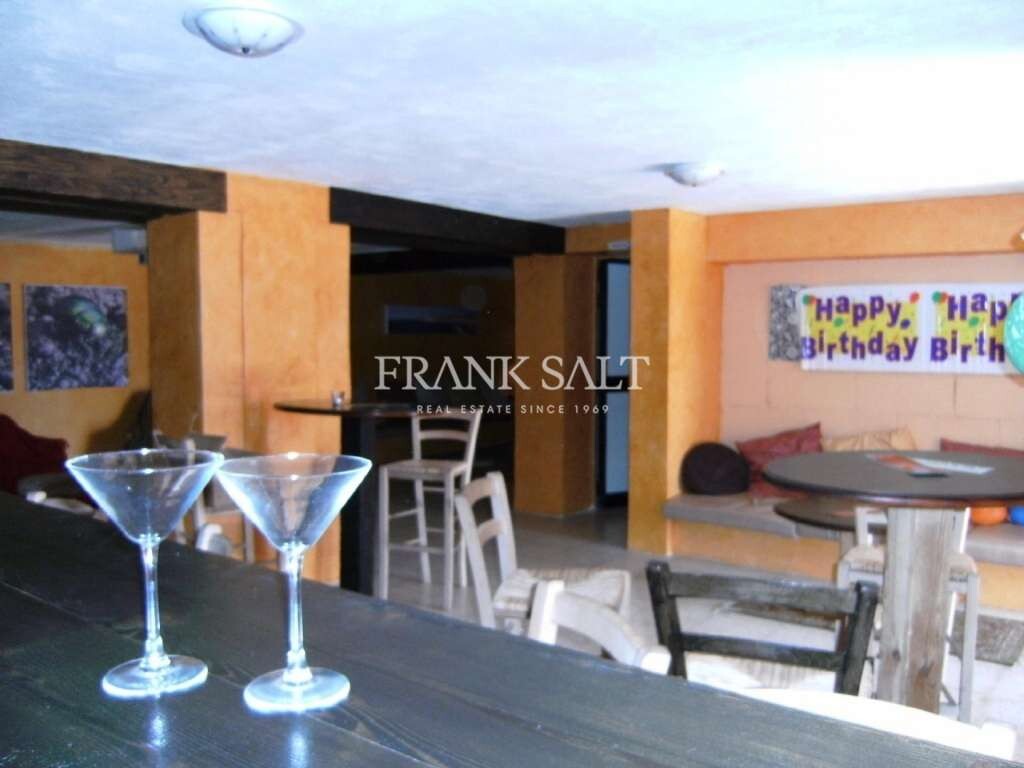 Café / restaurant à Saint Paul's Bay, Malta 111m² No. 13027