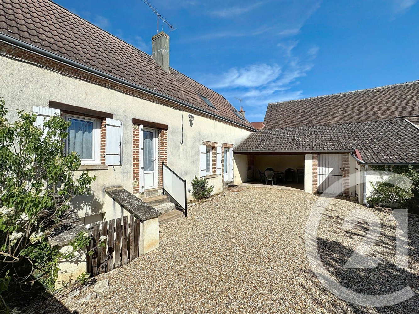 Casa de 2 dormitorios en Villefranche-sur-Cher, France No. 254446