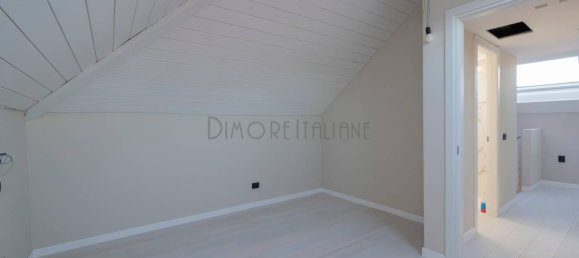 4 Schlafzimmer Villa in Milan, Italy, Nr. 244703 25