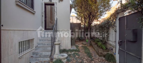 4 Schlafzimmer Villa in Milan, Italy, Nr. 244703 5