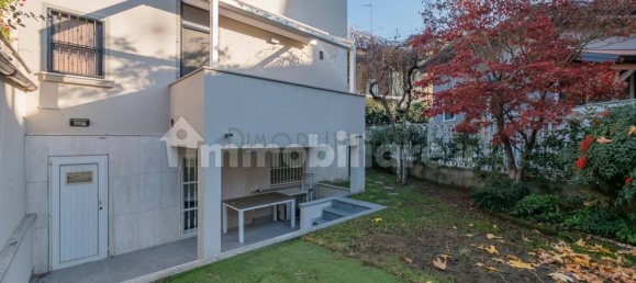 4 Schlafzimmer Villa in Milan, Italy, Nr. 244703 2