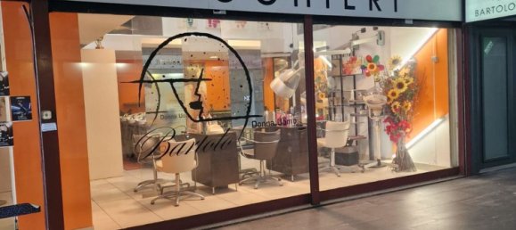 65m² Commercial property in Milan, Italy No. 361057 26