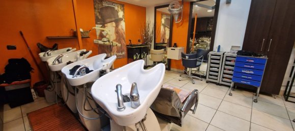 65m² Commercial property in Milan, Italy No. 361057 33