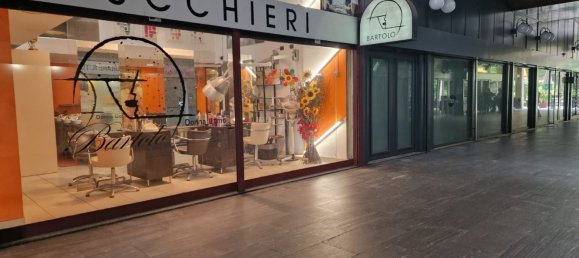 65m² Commercial property in Milan, Italy No. 361057 23