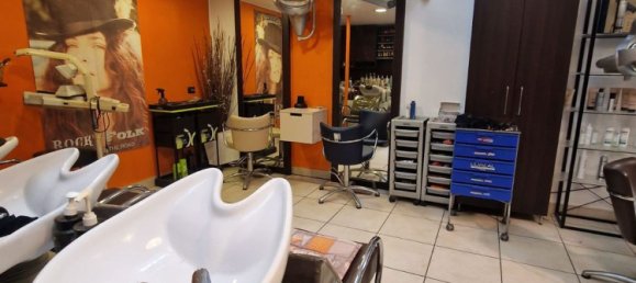 65m² Commercial property in Milan, Italy No. 361057 7