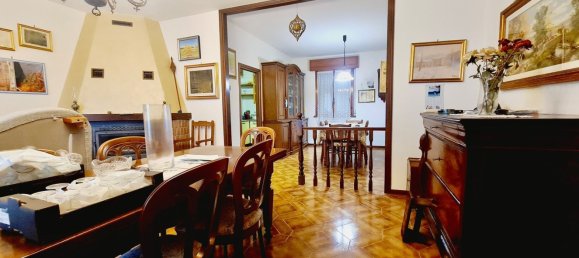 4 غرف نوم شقة في Viano, Italy رقم 335940 3