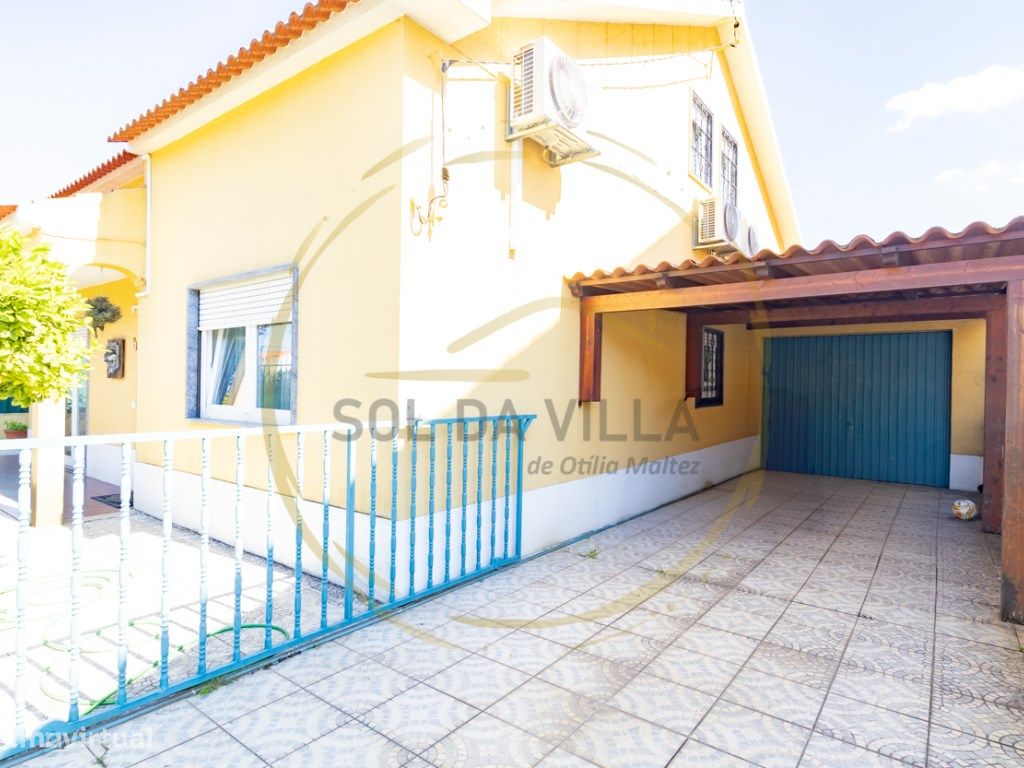 Villa de 5 dormitorios en Quinta do Conde, Portugal No. 191781